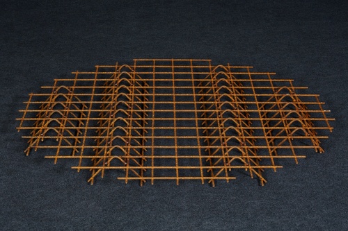 Nichtverzinkter Stahlbodenrost - kleiner Holzschuppen  